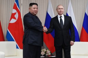 Кривай союз викрито: Британія зафіксувала кораблі РФ у порту КНДР
