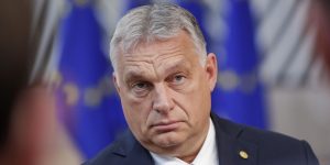 Орбан скиглить, що ЄС змусив його погодити виділення Україні допомоги