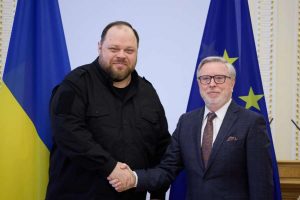 Рада — ключ до євроінтеграції: Стефанчук зустрівся з Коксом