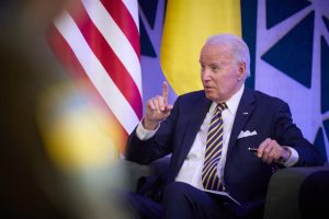 Байден погрожує ветувати законопроєкт без коштів для України