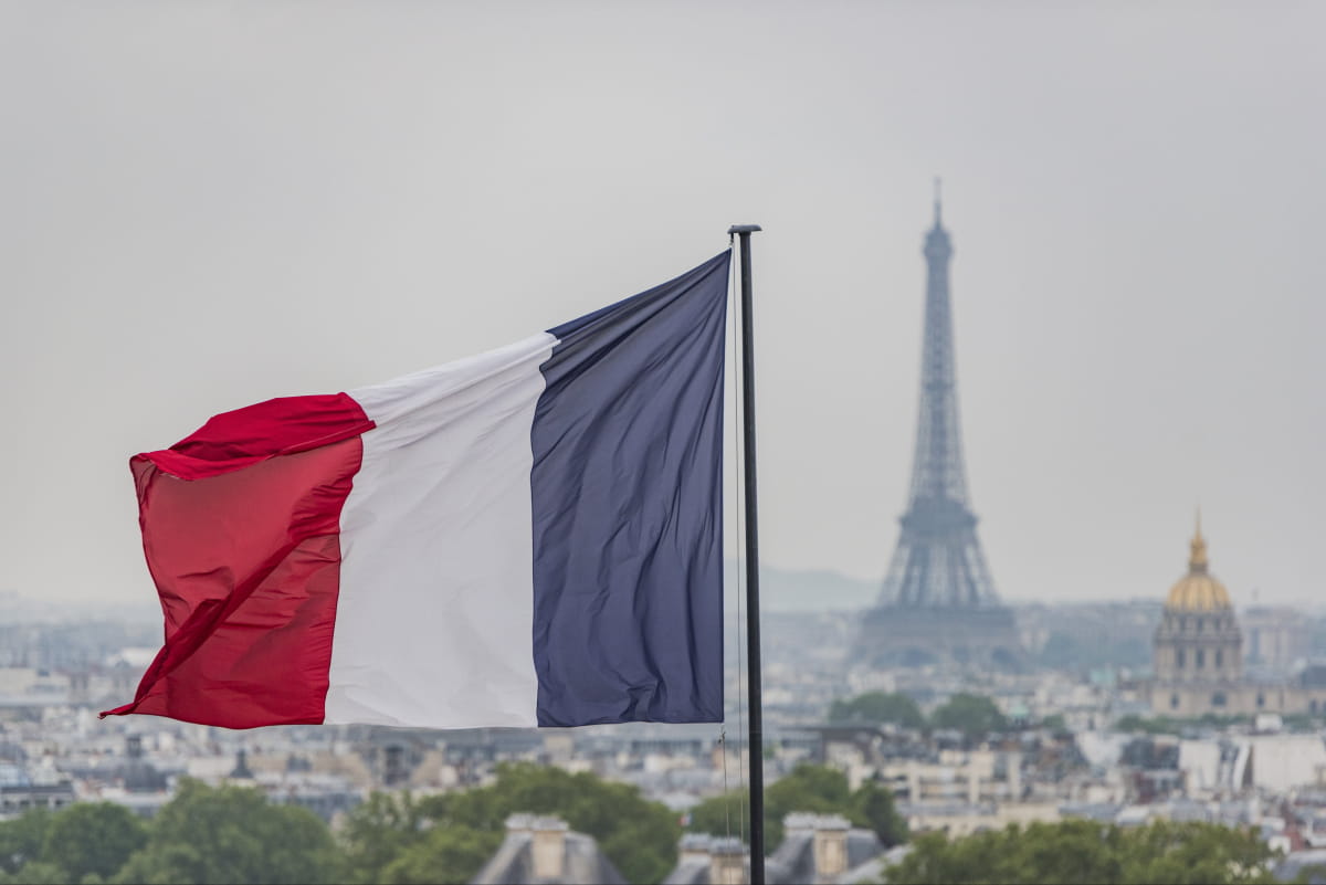 Прапор Франції. Ілюстративне фото: Shutterstock