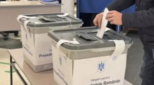 У Румунії триває перший тур президентських виборів