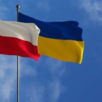 Польські чиновники не лише допомагали Україні, а й заробляли