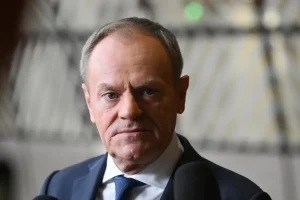 Польща скасовує безмитну торгівлю з Україною 