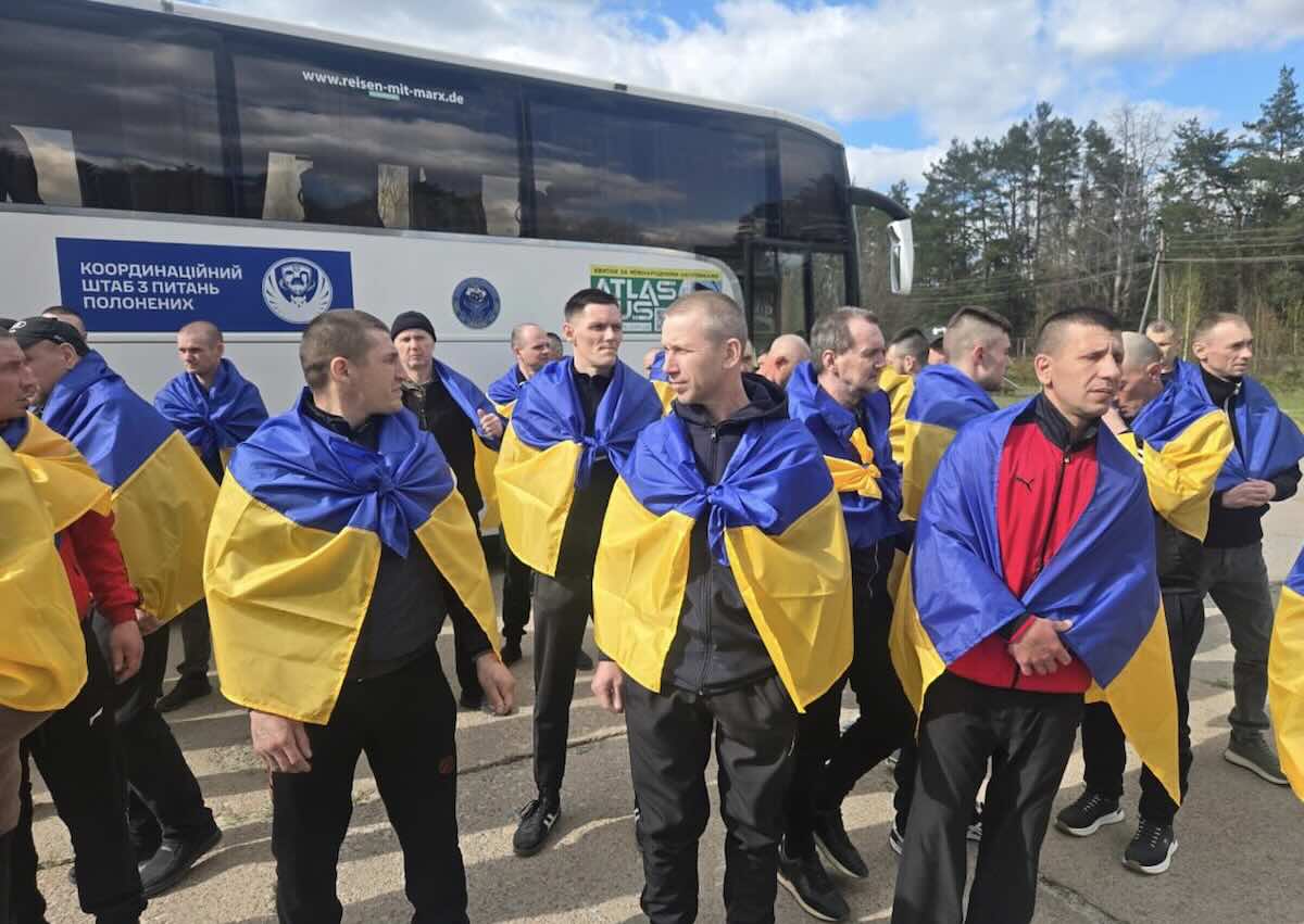 Україна повернула 193 військових із полону під час обміну / Фото: телеграм канал президента України
